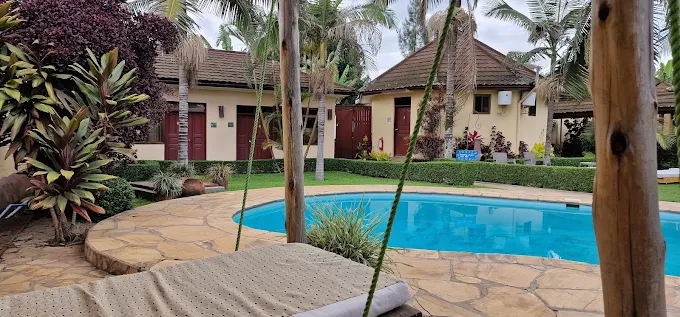 Ahadi lodge/ Meru View